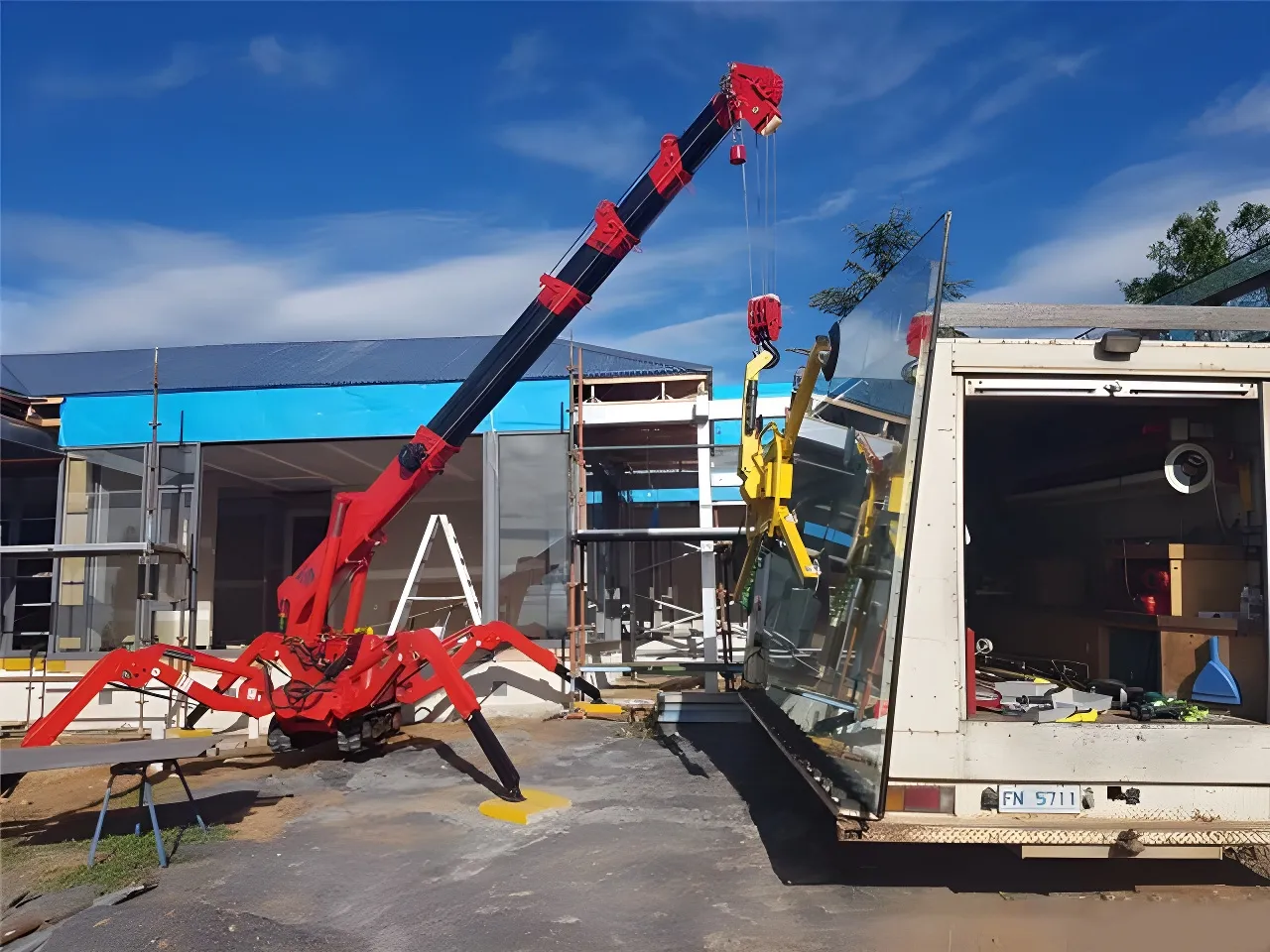 Spider Crane Attachments: Turning One Compact Crane into Multiple Working Solutions(Image2) Spider Crane Attachments: Turning One Compact Crane into Multiple Working Solutions(Image2)